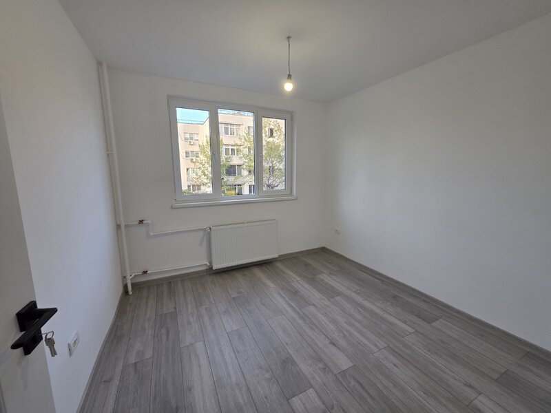 Fetesti, 10 minute metrou 1 Decembrie 1918, zona Jean Steriadi, renovat