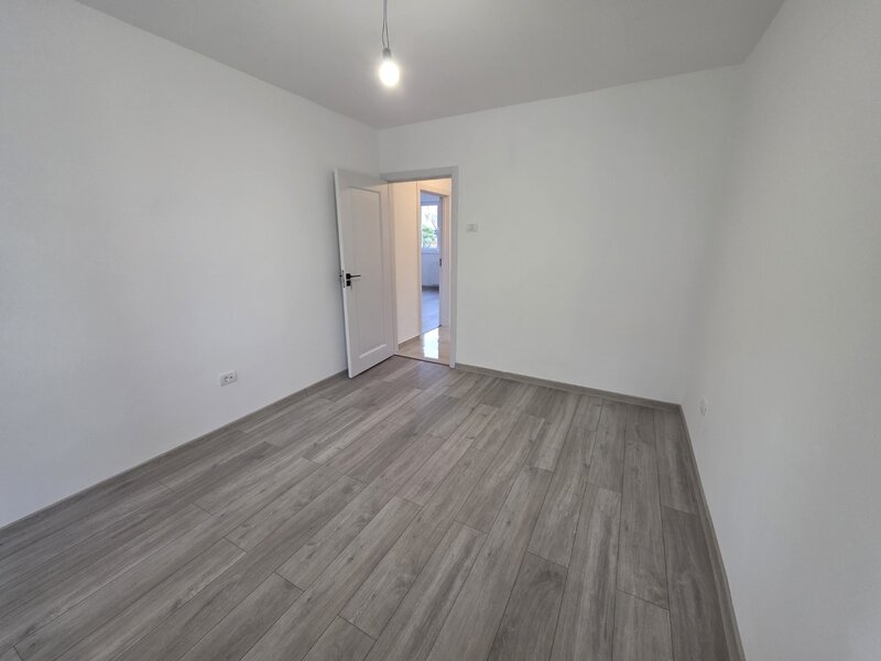 Fetesti, 10 minute metrou 1 Decembrie 1918, zona Jean Steriadi, renovat